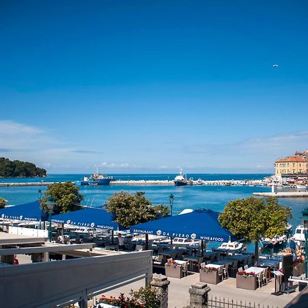 Riva Blu Sea View Apartment Ровин Екстериор снимка