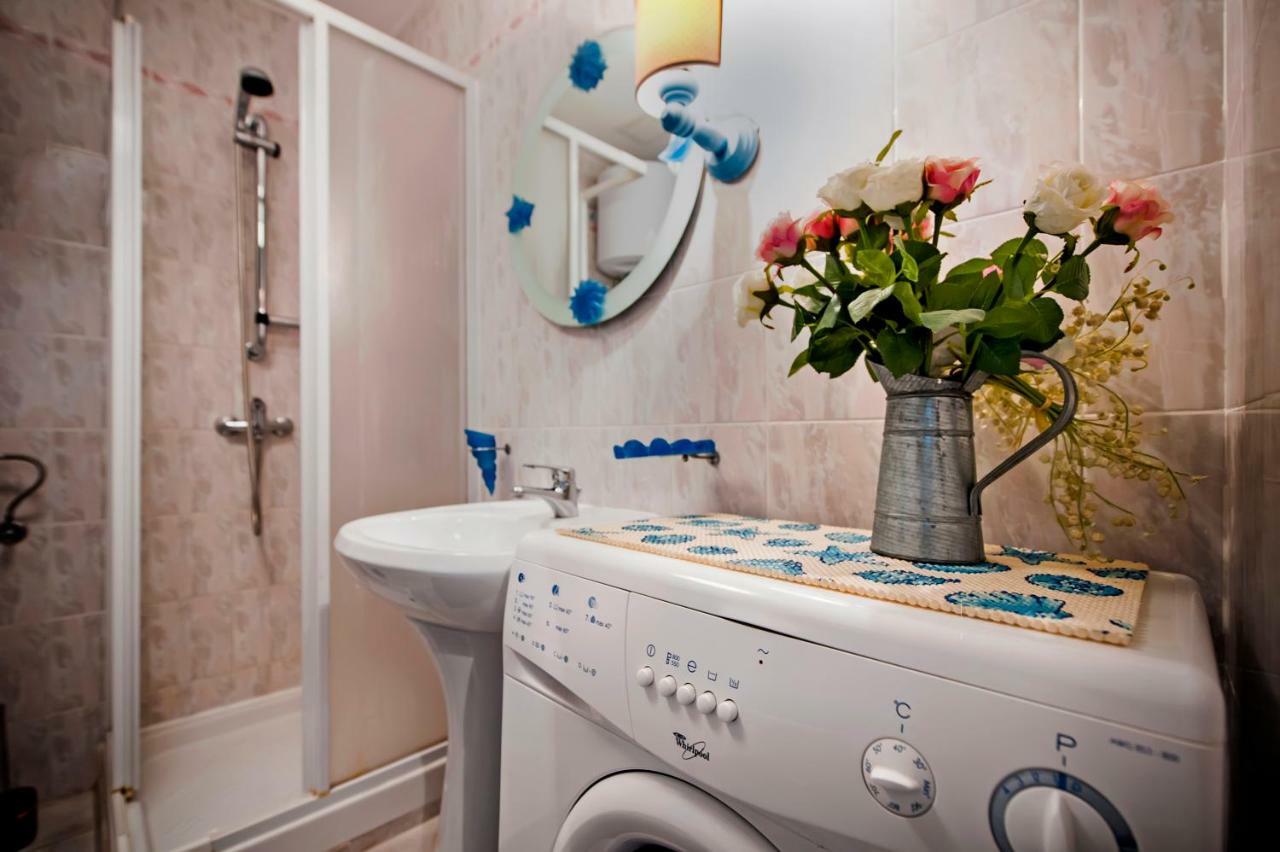 Riva Blu Sea View Apartment Ровин Екстериор снимка