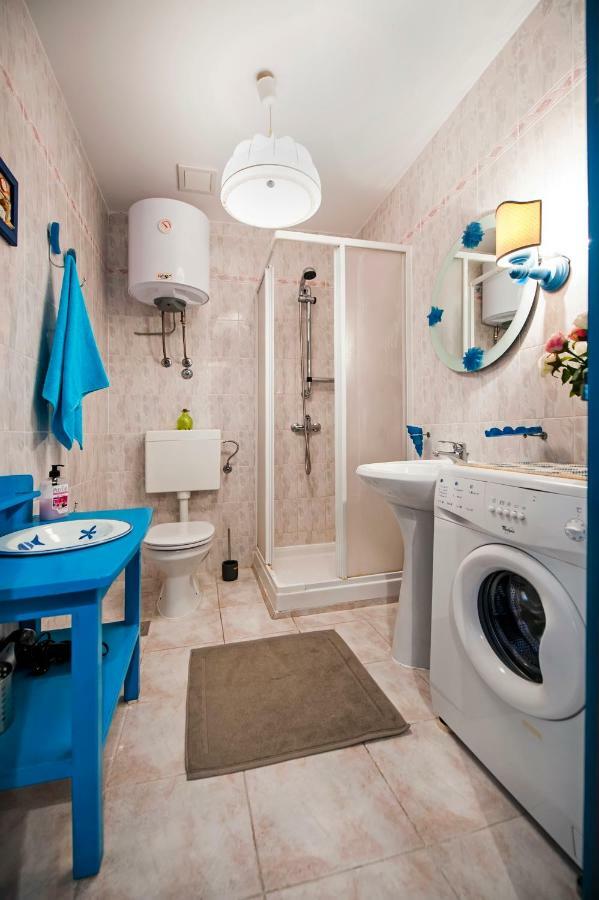 Riva Blu Sea View Apartment Ровин Екстериор снимка