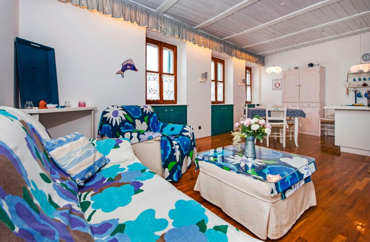 Riva Blu Sea View Apartment Ровин Екстериор снимка
